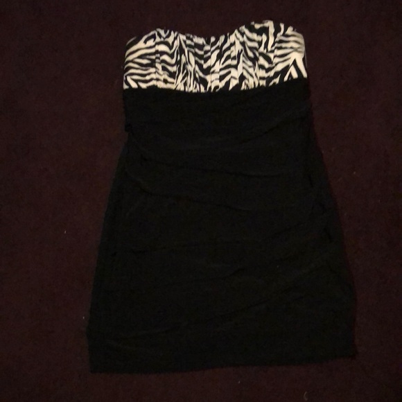 Short party dress - Picture 1 of 2